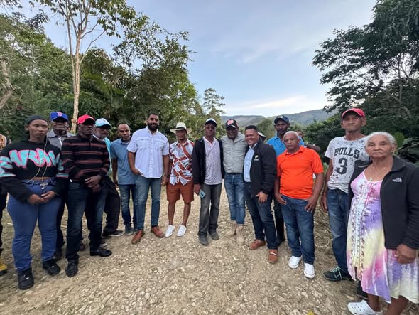 Inician construcción de 1,750 metros lineales de contenes en La Cana y Cañada del Cilantro, Juan Santiago.