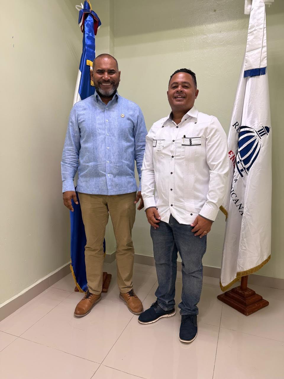 El alcalde Omar Gómez realizó una visita al despacho del viceministro de Energía y Minas